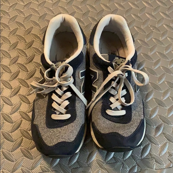 Women’s size 7 New Balance shoes - Picture 1 of 4
